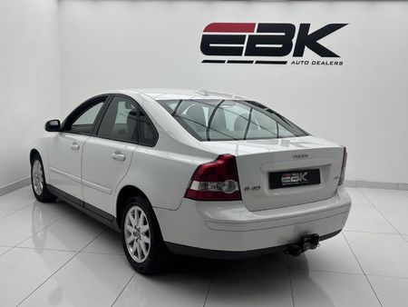 2006-Volvo-S40-24i-Auto_2