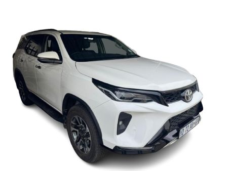 2025-Toyota-Fortuner-24-GD-6-4x4-Auto_0