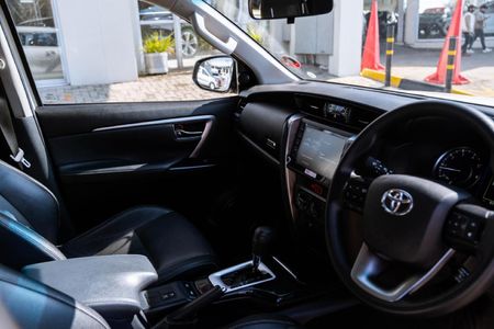 2025-Toyota-Fortuner-24-GD-6-4x4-Auto_18