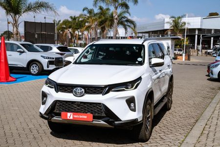 2025-Toyota-Fortuner-24-GD-6-4x4-Auto_1