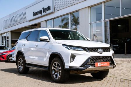 2025-Toyota-Fortuner-24-GD-6-4x4-Auto_26