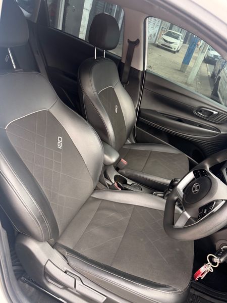2025-Hyundai-i20-12-Premium_11