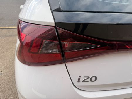 2025-Hyundai-i20-12-Premium_4