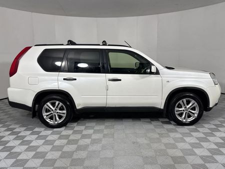 2013-Nissan-X-Trail-20-dCi-4x2-XE_13