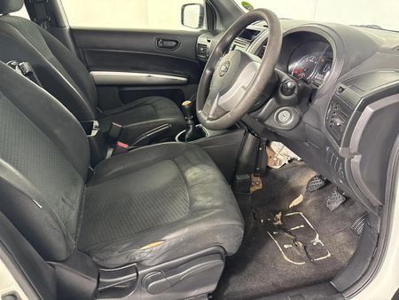 2013-Nissan-X-Trail-20-dCi-4x2-XE_6