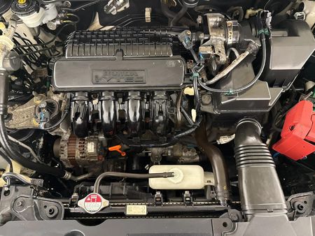 2016-Honda-Ballade-15-Elegance_3