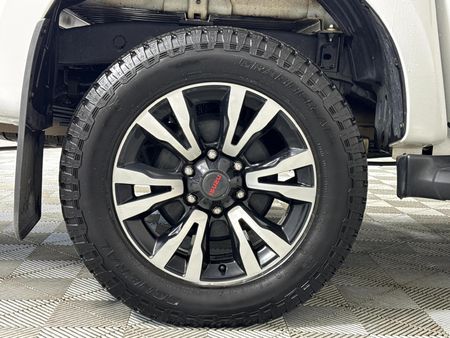 2022-Isuzu-D-Max-300-X-Rider-Auto-Double-Cab_6