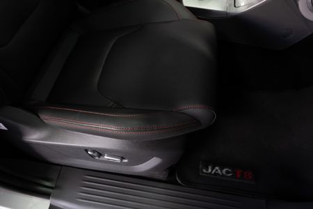 2026-JAC-T8-20-CDI-Lux-Double-Cab_6