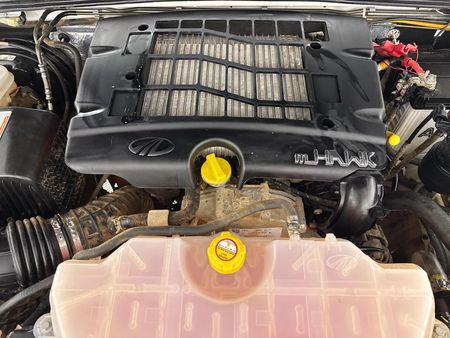2024-Mahindra-Pik-Up-22-mHawk-S11-4x4-Auto-Double-Cab_11
