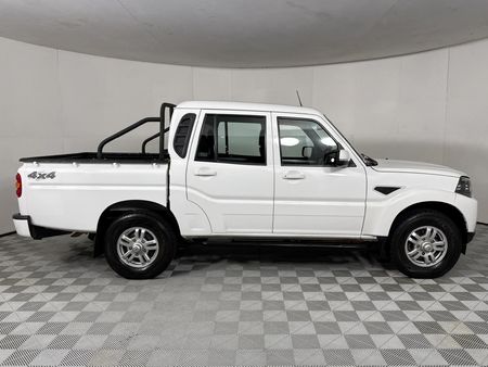 2024-Mahindra-Pik-Up-22-mHawk-S11-4x4-Auto-Double-Cab_14