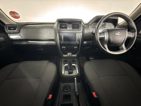 2024-Mahindra-Pik-Up-22-mHawk-S11-4x4-Auto-Double-Cab_1