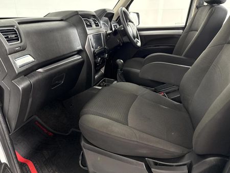 2024-Mahindra-Pik-Up-22-mHawk-S11-4x4-Auto-Double-Cab_5