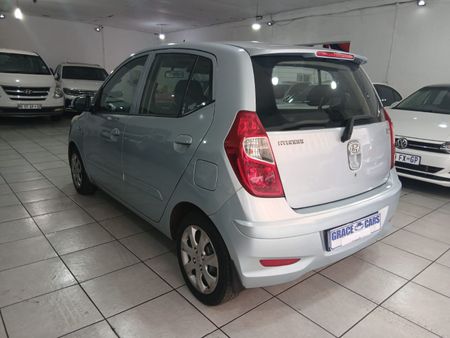 2012-Hyundai-i10-125-GLS-Fluid_13
