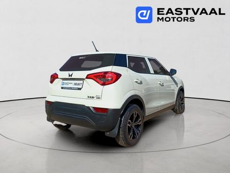 2024-Mahindra-XUV-300-12T-SE-W4_6