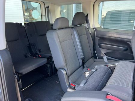 2025-Volkswagen-Caddy-Kombi-16i-7-seat_6