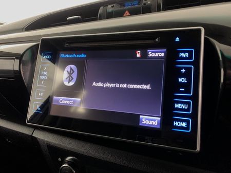 2016-Toyota-Hilux-40-V6-Raider-4x4-Double-Cab-Auto_10