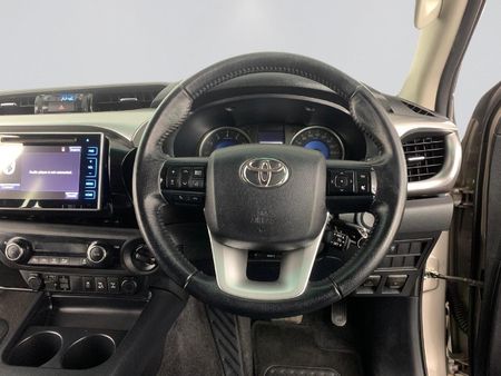 2016-Toyota-Hilux-40-V6-Raider-4x4-Double-Cab-Auto_13