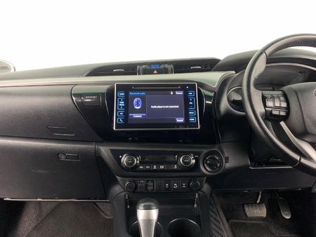 2016-Toyota-Hilux-40-V6-Raider-4x4-Double-Cab-Auto_15