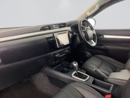 2016-Toyota-Hilux-40-V6-Raider-4x4-Double-Cab-Auto_16