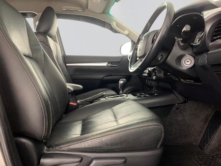 2016-Toyota-Hilux-40-V6-Raider-4x4-Double-Cab-Auto_17