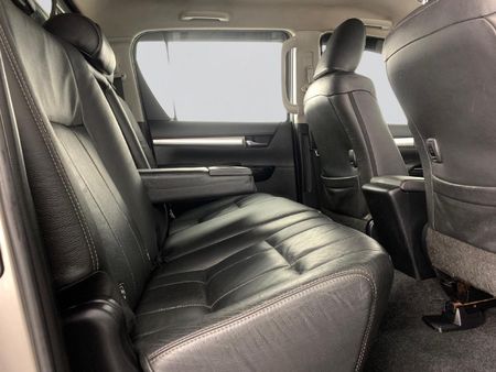 2016-Toyota-Hilux-40-V6-Raider-4x4-Double-Cab-Auto_18