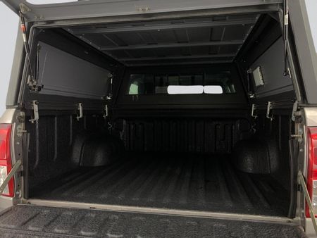 2016-Toyota-Hilux-40-V6-Raider-4x4-Double-Cab-Auto_19