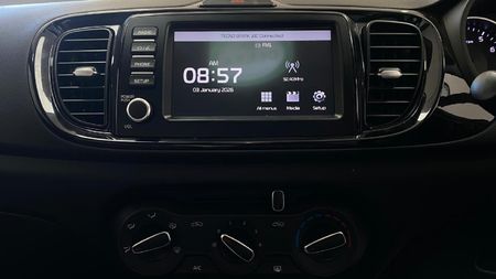 2025-Kia-Pegas-14-EX-Auto_10