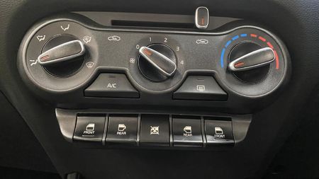 2025-Kia-Pegas-14-EX-Auto_12