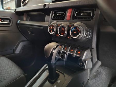 2024-Suzuki-Jimny-15-GLX-AllGrip-5-Door-Auto_26