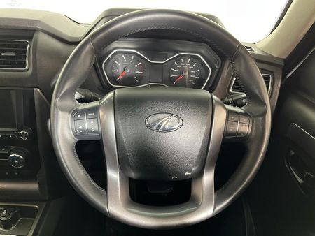 2022-Mahindra-Pik-Up-22-mHawk-S11-Auto-Double-Cab_11