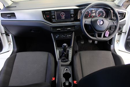 2020-Volkswagen-Polo-low-km-for-the-year_16