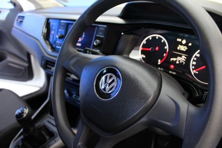2020-Volkswagen-Polo-low-km-for-the-year_19