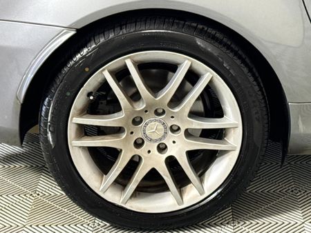 2010-Mercedes-Benz-SLK-350-Auto_4