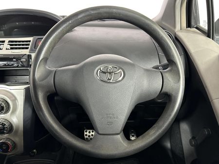 2007-Toyota-Yaris-T3-5-dr_12