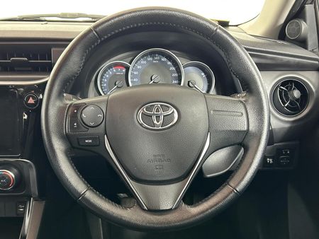 2019-Toyota-Corolla-13-Prestige_12