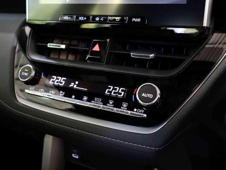 2025-Toyota-Corolla-Cross-18-XS_12