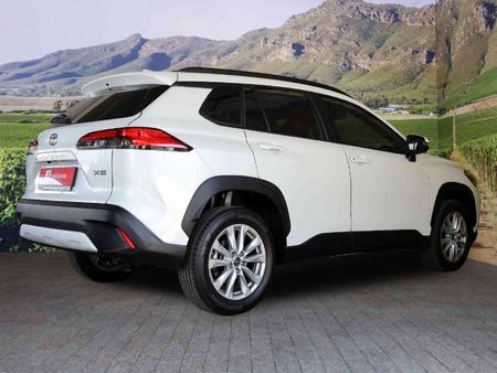 2025-Toyota-Corolla-Cross-18-XS_1