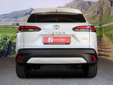 2025-Toyota-Corolla-Cross-18-XS_7