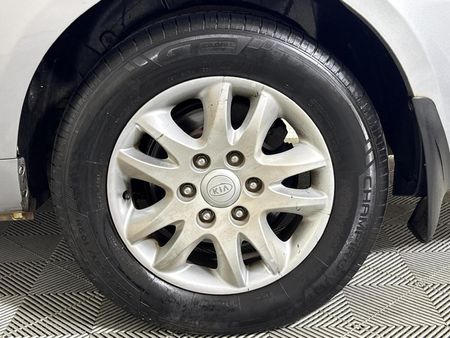 2009-Kia-Sedona-29-CRDi-Auto_5