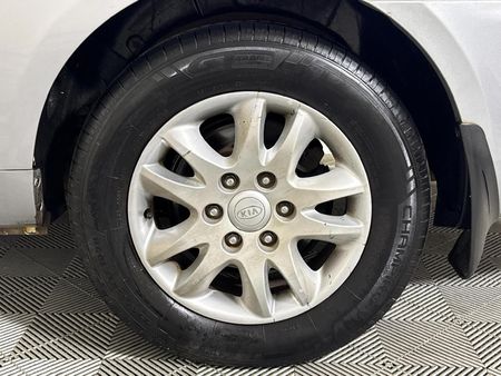 2009-Kia-Sedona-29-CRDi-Auto_6