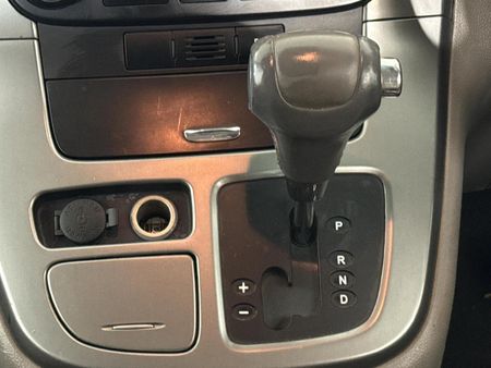 2009-Kia-Sedona-29-CRDi-Auto_8