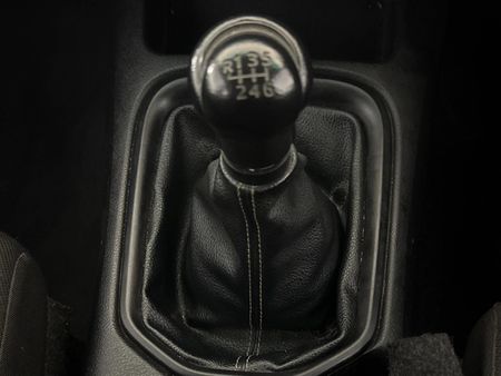 2019-Toyota-Hilux-24-GD-6-Raised-Body-SRX-Double-Cab_10