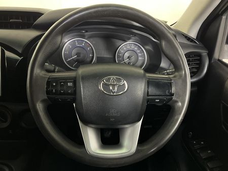 2019-Toyota-Hilux-24-GD-6-Raised-Body-SRX-Double-Cab_12