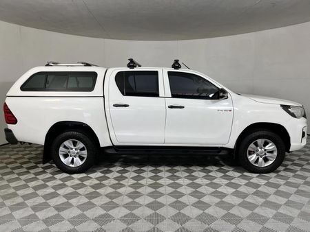 2019-Toyota-Hilux-24-GD-6-Raised-Body-SRX-Double-Cab_17