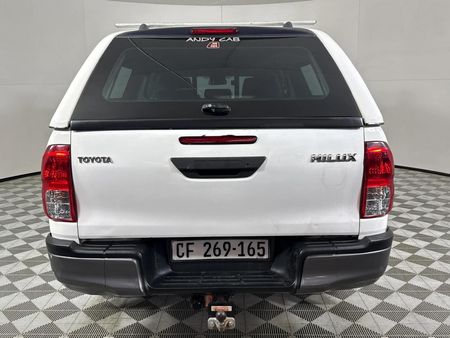 2019-Toyota-Hilux-24-GD-6-Raised-Body-SRX-Double-Cab_18