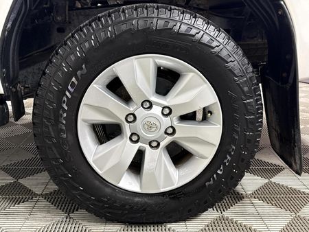 2019-Toyota-Hilux-24-GD-6-Raised-Body-SRX-Double-Cab_6