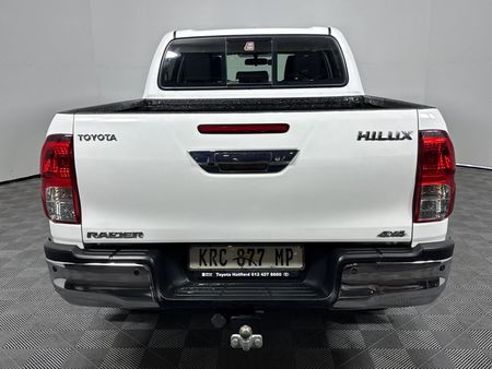 2022-Toyota-Hilux-24-GD-6-Raider-4x4-Double-Cab_17