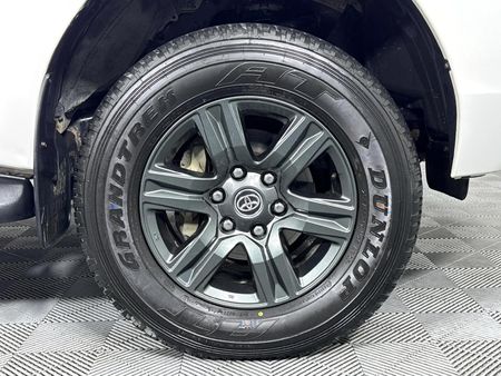 2022-Toyota-Hilux-24-GD-6-Raider-4x4-Double-Cab_4