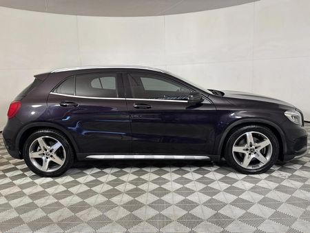 2014-Mercedes-Benz-GLA-220-CDI-Auto-4Matic_17