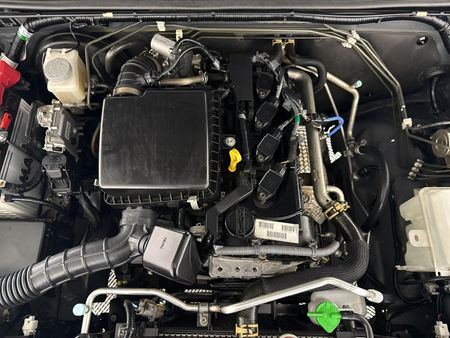 2022-Suzuki-Jimny-15-GA_9